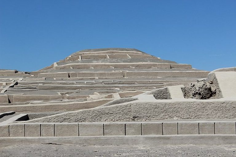 Cahuachi Complex Of Truncated Adobe Pyramids In Peru S Desert