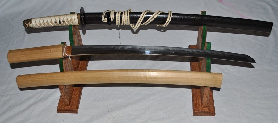 katana-soul-of-the-samurai-most-famous-japanese-sword-with-long