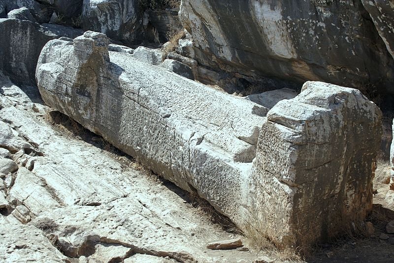 Enigma De La Estatua Gigante De Kouros De Apollonas