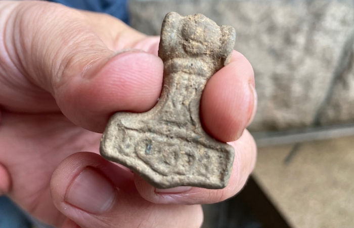 Arqueólogos encuentran un Martillo de Thor de la época de los vikingos