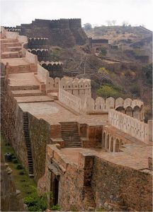 Magnificent And Massive Great Wall Of India - Astonishing Ancient ...