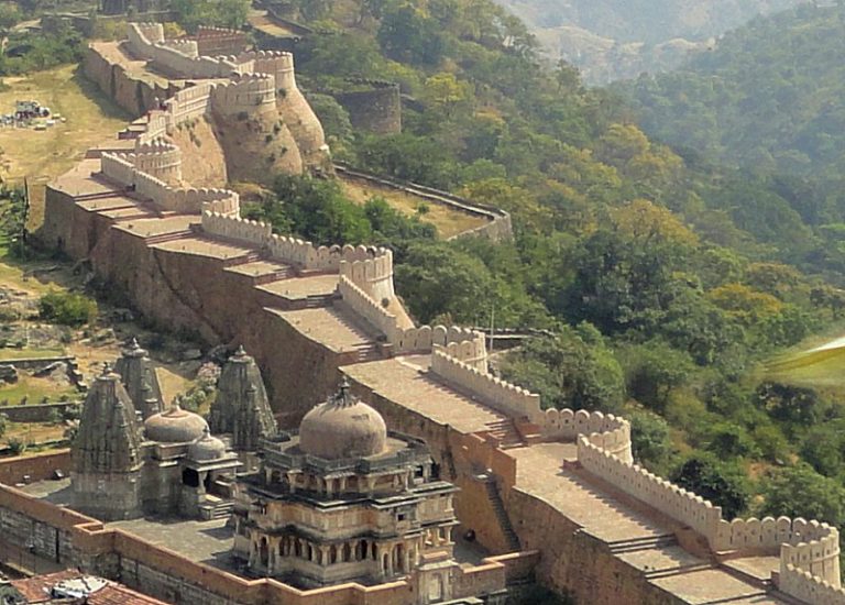 Great Wall Of India: Massive Structure That Surrounds Ancient Fort Of ...