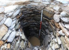 the building is likely to be a ‘burnt mound’, which generally comprises of a fireplace, water tank and a pile of burnt stone. Through experimentation and reference to medieval Irish literature, experts have been able to deduce that stones were roasted on a hearth before being placed into the tank of water, bringing the water to a boiling point and producing lots of steam.