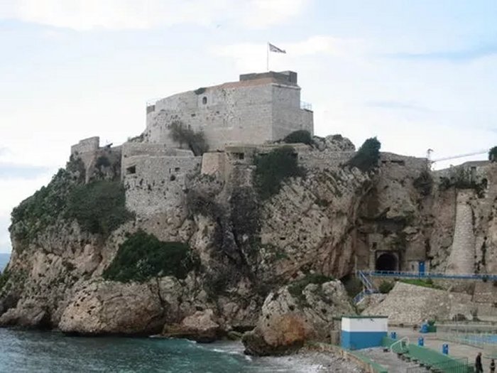 10 Ancient Fortresses Of Historical Importance - Ancient Pages