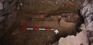 A worker discovered a 1,600- to 1800-year-old skull eight meters under the surface.