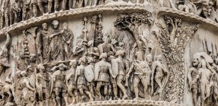 Impressive Column Of Marcus Aurelius - War Monument From Ancient Rome