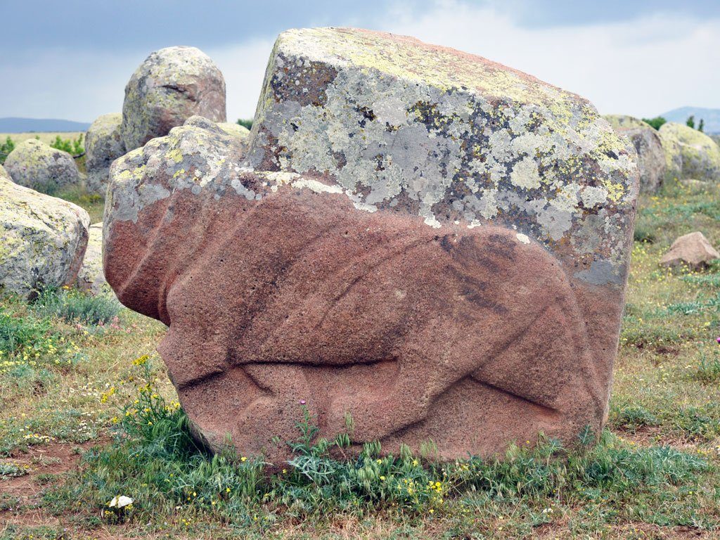 "It is estimated that they were made between 1,400 and 1,200 B.C. during the era when the Hittites ruled Anatolia. The top part of their head is a bit higher than their neck. It is thought that these sculptures were dedicated to a holy water source." Credits: DHA photo