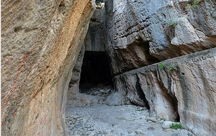 Astounding Vespasianus Titus Tunnel - An Ancient Roman Engineering Marvel