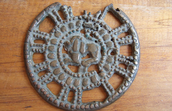 "Thogcha" - Thousand-Year-Old Tibetan Amulets And The Bon Culture