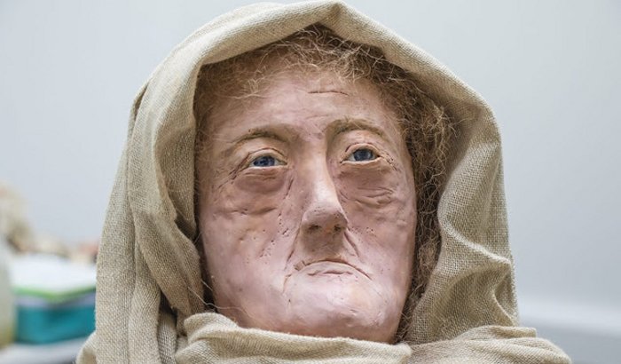 The face of an Iron Age woman has been brought back to life by Karen Fleming Credit: University of Dundee