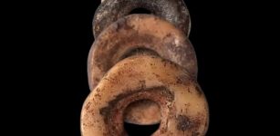 Ostrich eggshell beads have been used to cement relationships in Africa for more than 30,000 years. Credit: John Klausmeyer, Yuchao Zhao and Brian Stewart