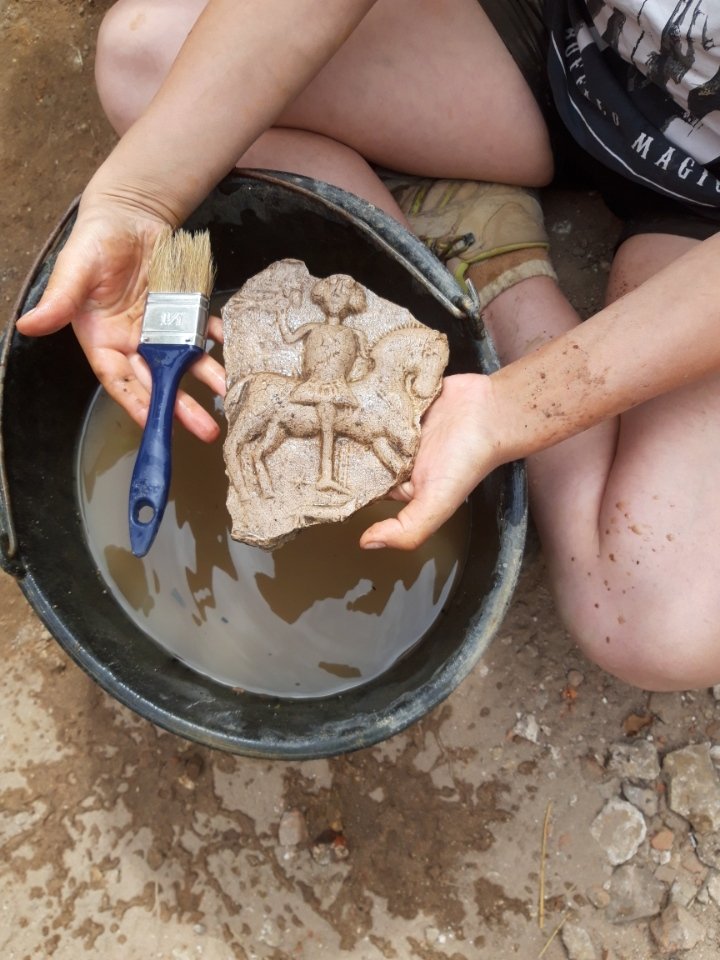 "One of the discoveries is a perfectly preserved, ornamented stove tile with the image of a horse knight - falconer while hunting with dogs."