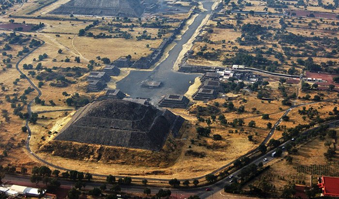 Pyramid of the Moon. Foto: Mauricio Marat. INAH.