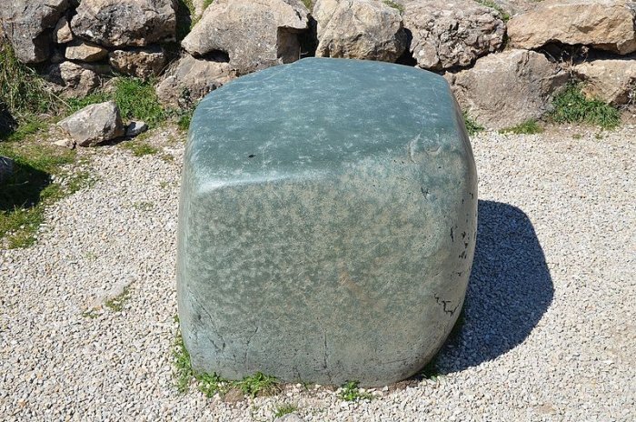 The holy green stone at Huttusa. Credit: Carole Raddato, Public Domain