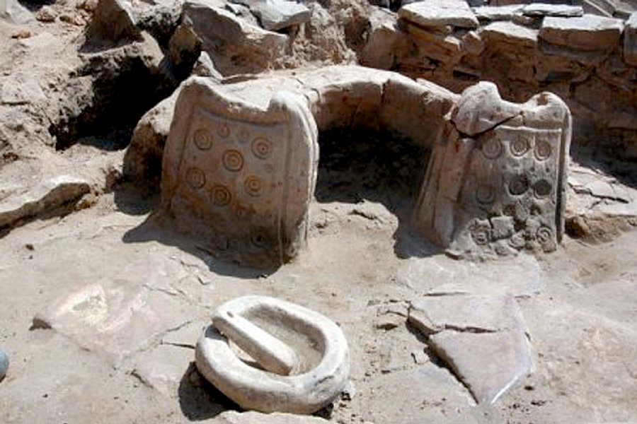 Findings At Seyitömer Mound, Kutahya, Turkey 