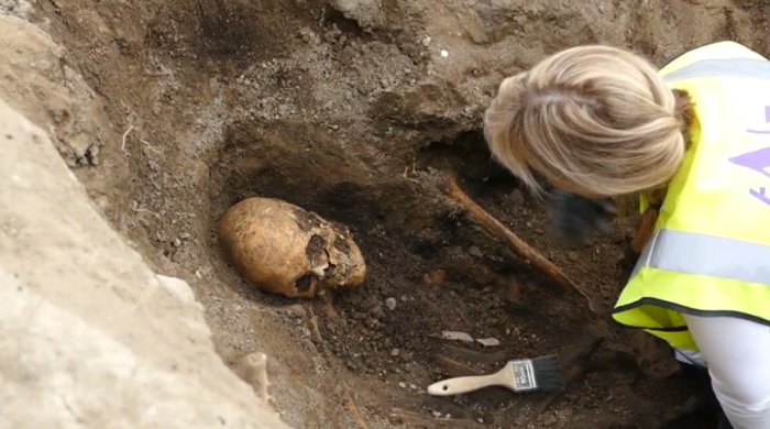 Rare Viking Ship Burial At Gamla Uppsala Reveals Its Secrets – What’s Inside? Rare Viking Ship Burial At Gamla Uppsala Reveals Its Secrets – What’s Inside?