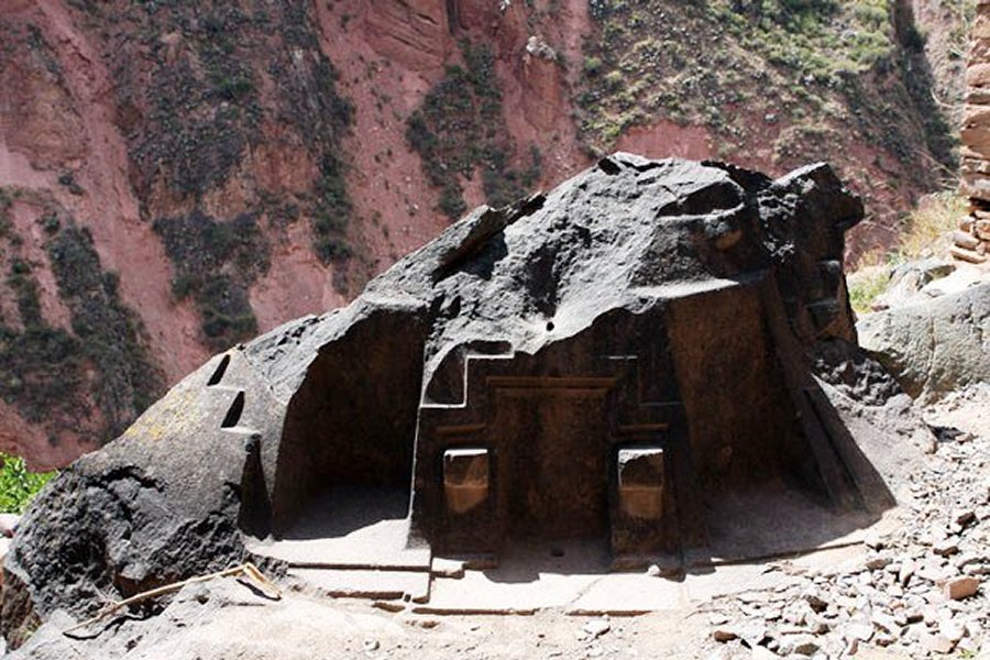 Naupa Huaca 