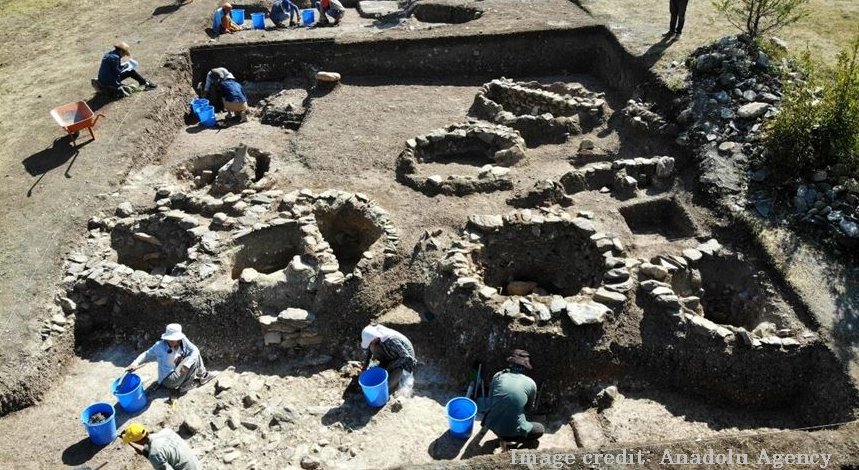 Kahin Tepe's ancient temple discovered.