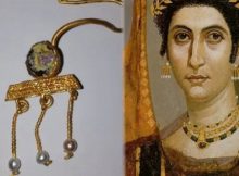 The newly discovered Roman gold earring from Deultum (left) is similar or the same as women’s earrings depicted in the Fayum mummy portrats from Roman Egypt (right, and also see below). Photos: Deultum – Debelt Archaeological Preserve