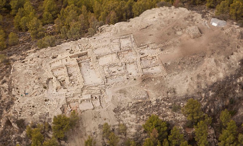 General view of the main buildings discovered in La Almoloya (Pliego, Murcia).