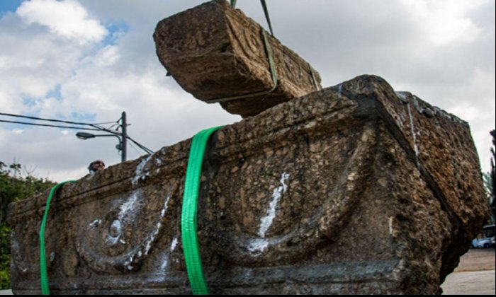 wo 1,800-Year-Old Sarcophagi Discovered at Ramat Gan Safari Park