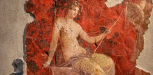 Never-Before-Seen Frescoes From Hadrian's Time Unveiled At Ancient Roman Baths