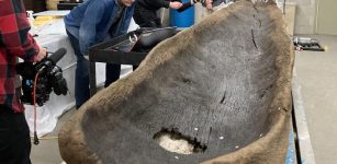 1,200-year-old canoe discovered in Lake Mendota, Wisconsin. Credit: Wisconsin historical Society