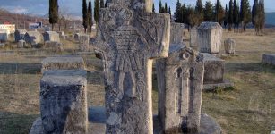 When And Why Did Humans Start Using Tombstones?