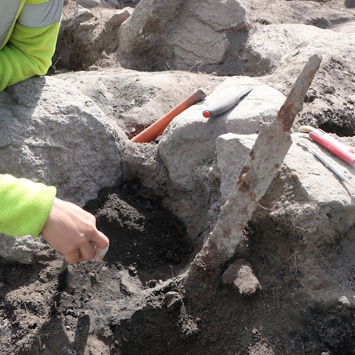 1,000-Year-Old Tomb Of Famous Viking Warrior, Ulv Galiciefarer May