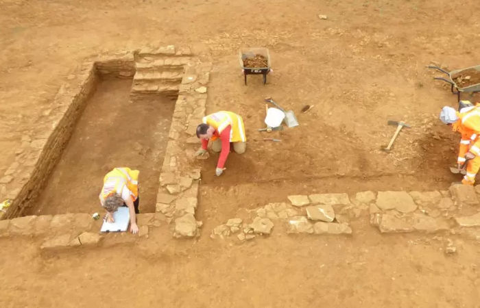 Unusual 4,000-Year-Old Stone Building Discovered In Overstone, Northamptonshire, UK