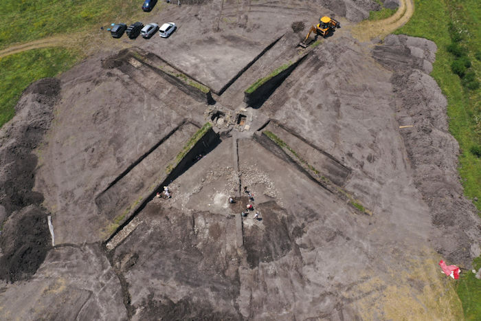 Ancient Burials Of World's First Horse Riders Found Near The Black Sea Ancient Burials Of World's First Horse Riders Found Near The Black Sea