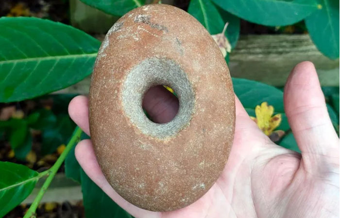 Mesolithic Stone Mace Head Found Near Buckingham, UK