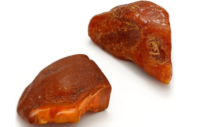 Bronze Age Long-Distance Connections: Baltic Amber In Aššur