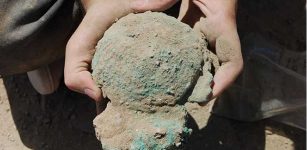 Rare Discovery Of 4,300-Year-Old Copper Ingots Left By Mistake In A Settlement In Oman