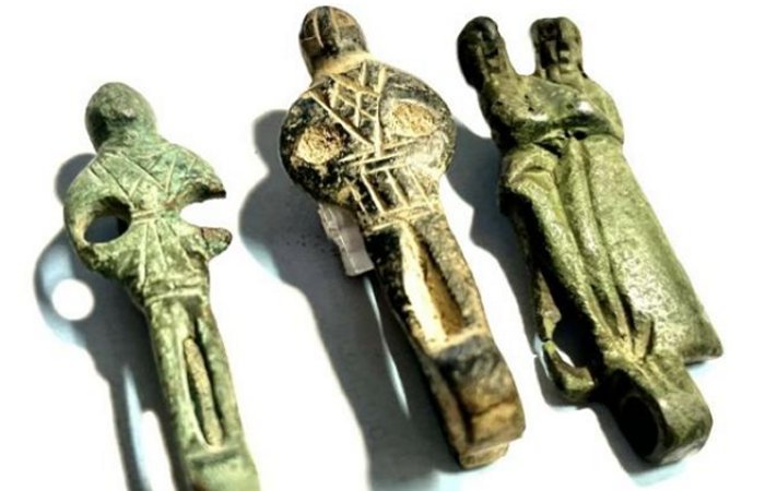 Exceptionally Rare Medieval Loop For Hanging Keys Found Near Kamien Pomorski, Poland