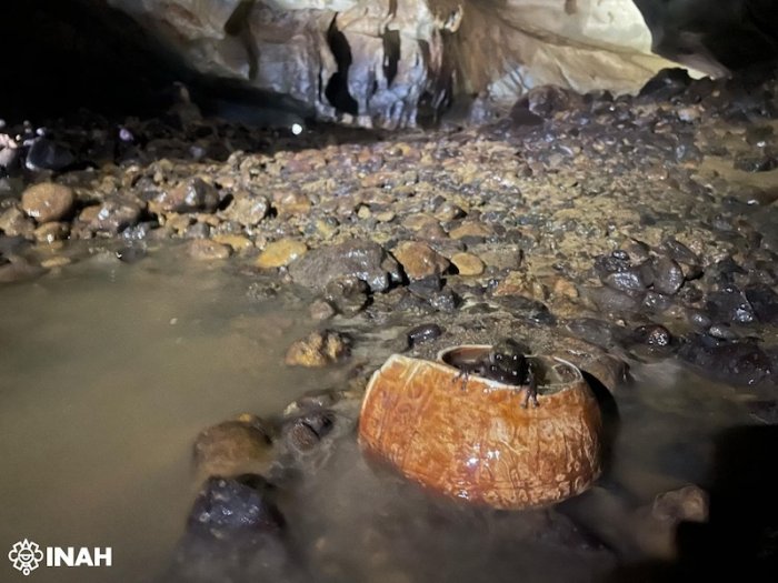 Tlayococ Cave's Hidden Chamber Filled With Rare Pre-Hispanic Artifacts Left By The Extinct Tlacotepehua People Tlayococ Cave's Hidden Chamber Was Filled With Rare Ancient Artifacts Left By The Extinct Tlacotepehua People