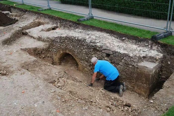Remains Of Tower That Defended Chichester's Castle Built After The Norman Conquest Of England - Unearthed Remains Of Norman Tower That Defended Chichester’s Castle - Unearthed