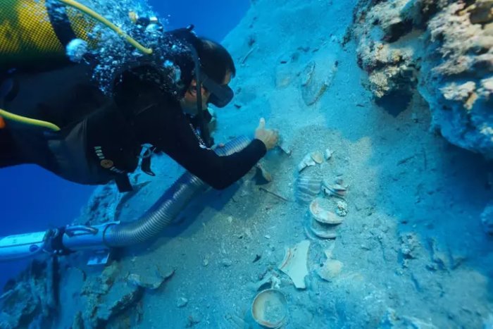 2,000-Year-Old Shipwreck With Trade Goods Found Off The Coast Of Kumluca 2,000-Year-Old Shipwreck With Trade Goods Found Off The Coast Of Kumluca