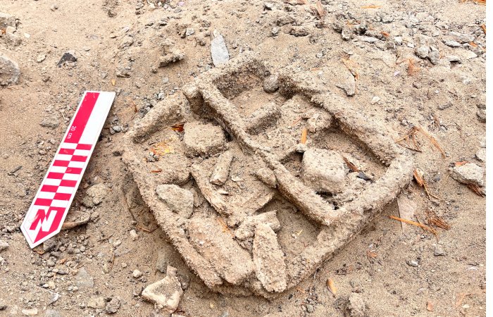 3,800-Year-Old Two-Headed Toad Figurine With Messages To Future Generations Discovered At Vichama, Peru 3,800-Year-Old Two-Headed Toad Figurine With Messages To Future Generations Discovered At Vichama, Peru