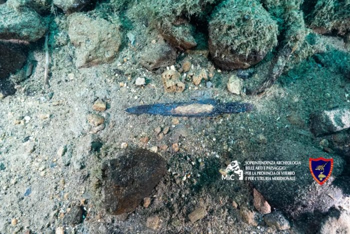 Bronze Age Village Found At The Bottom Of Volcanic Lake Mezzano In Tuscany, Italy Bronze Age Village Found At The Bottom Of Volcanic Lake Mezzano In Tuscany, Italy