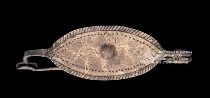 Bronze Age Village Found At The Bottom Of Volcanic Lake Mezzano In Tuscany, Italy Bronze Age Village Found At The Bottom Of Volcanic Lake Mezzano In Tuscany, Italy