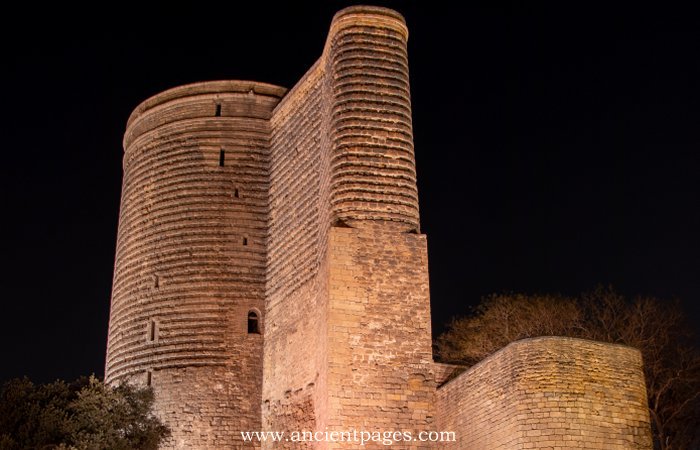 Baku's Mysterious Maiden Tower - Legend Of The Daughter Of Fire Who Saved The Sacred Temple May Be True Baku's Mysterious Maiden Tower - Legend Of The Daughter Of Fire Who Saved The Sacred Temple May Be True