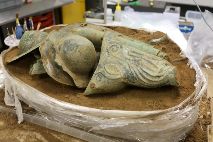 Remarkable Iron Age Hoard With 2,000-Year-Old Carnyx And Other Rare Artifacts Unearthed In Norfolk, UK Remarkable Iron Age Hoard With 2,000-Year-Old Carnyx And Other Rare Artifacts Unearthed In Norfolk, UK
