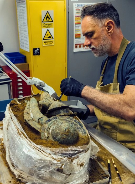Remarkable Iron Age Hoard With 2,000-Year-Old Carnyx And Other Rare Artifacts Unearthed In Norfolk, UK Remarkable Iron Age Hoard With 2,000-Year-Old Carnyx And Other Rare Artifacts Unearthed In Norfolk, UK