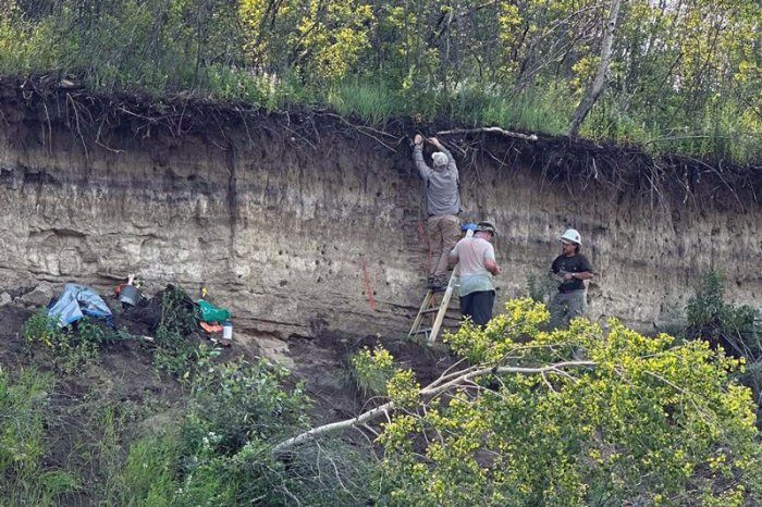 11,000-Year-Old Village Near Sturgeon Lake In Canada Raises Questions About The Bering Strait Theory 11,000-Year-Old Village Near Sturgeon Lake In Canada Raises Questions About The Bering Strait Theory