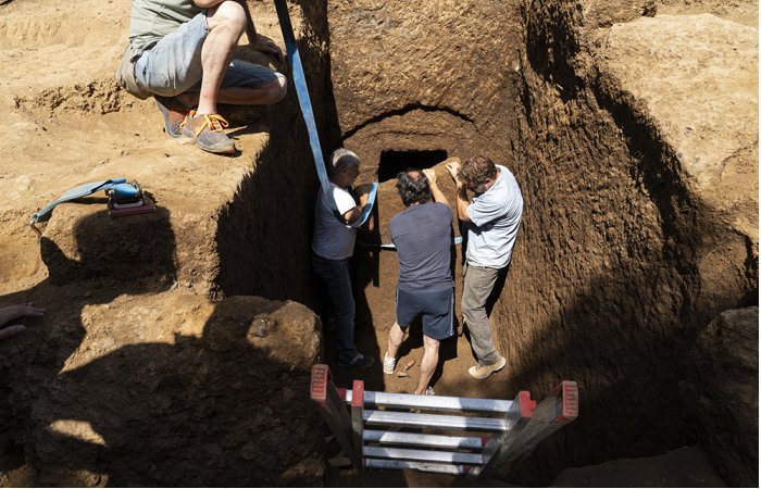 Rare Sealed Etruscan Tomb Unearthed At The San Giuliano Necropolis Rare Sealed Etruscan Tomb Unearthed At The San Giuliano Necropolis